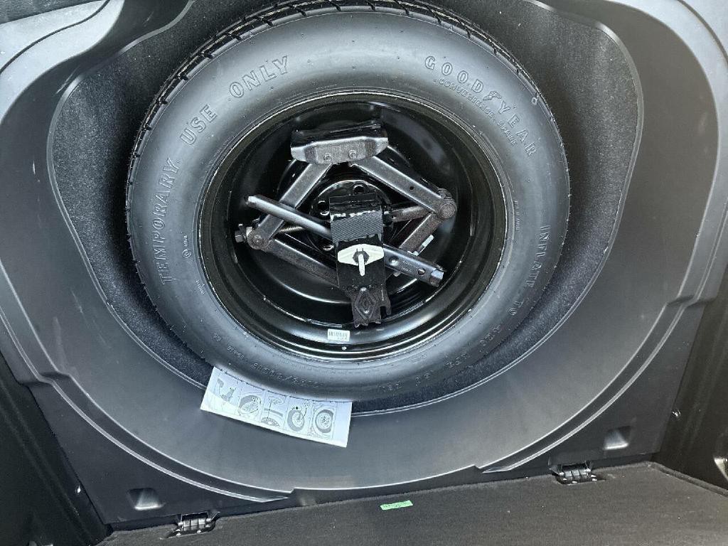 2017 Jeep Cherokee Image 22