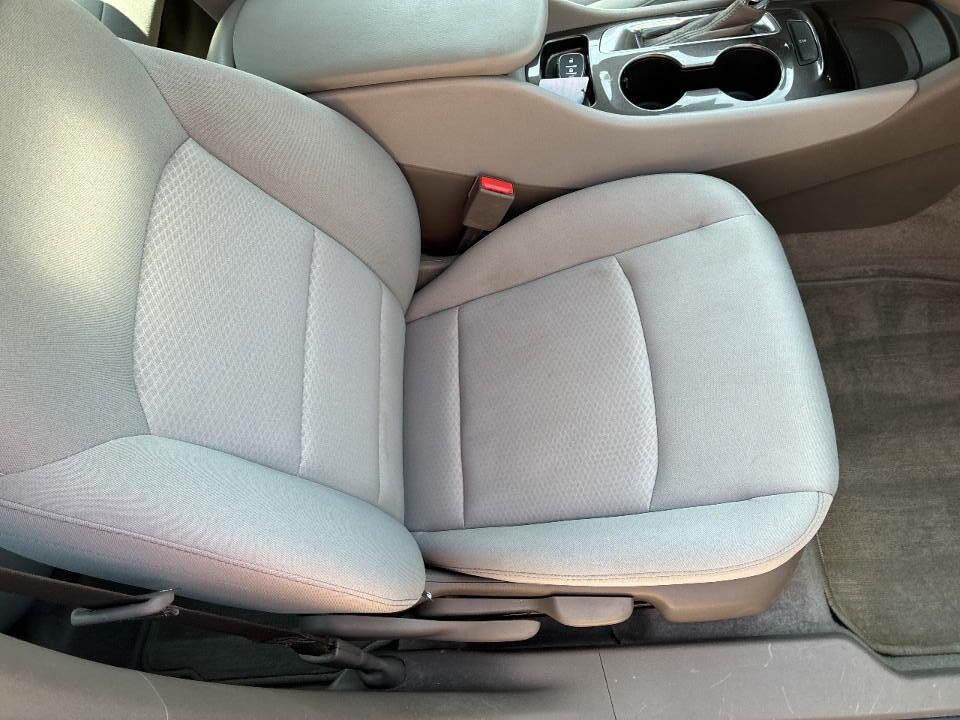 2016 Chevrolet Malibu Image 10