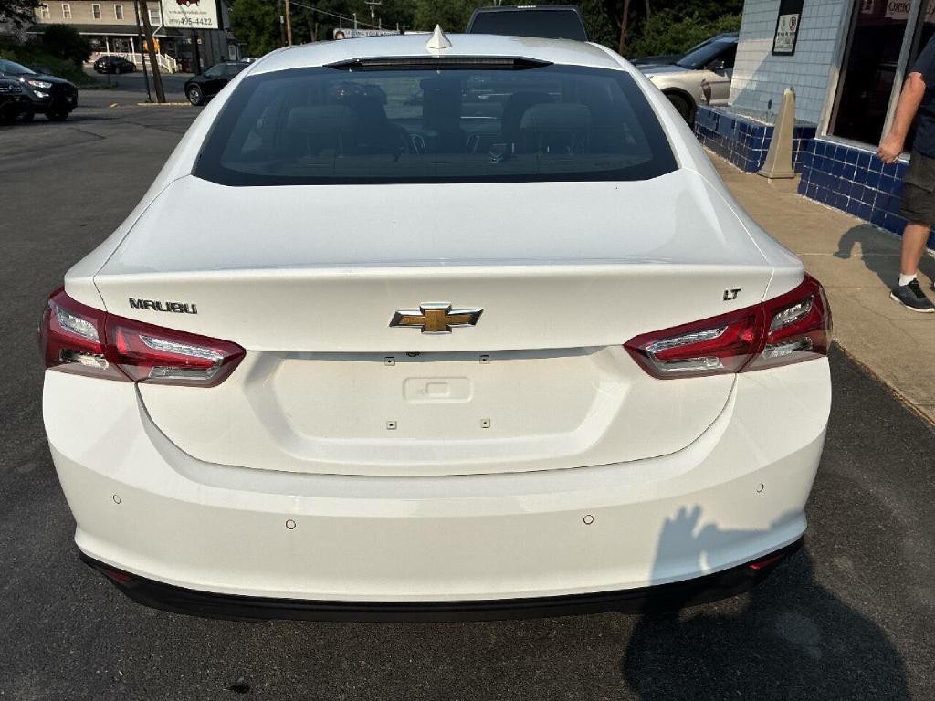 2022 Chevrolet Malibu Image 4