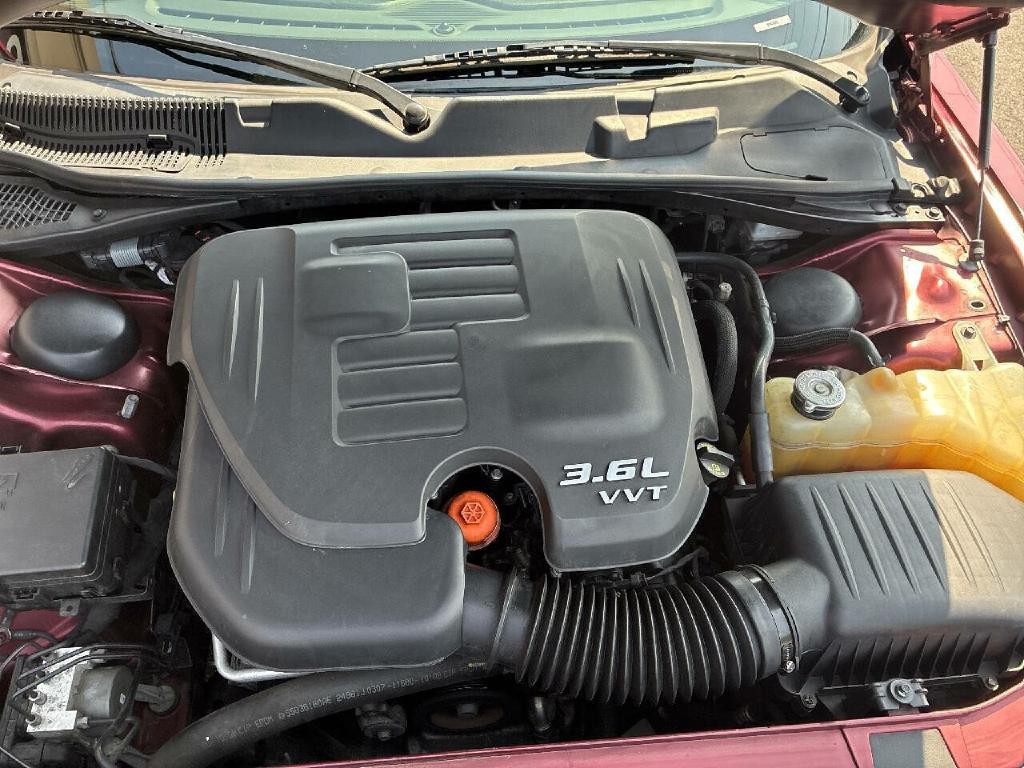 2017 Dodge Challenger Image 6