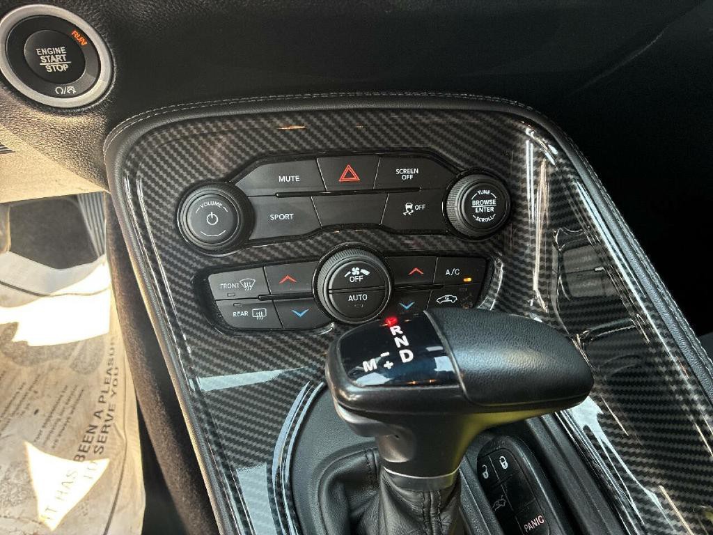 2017 Dodge Challenger Image 12