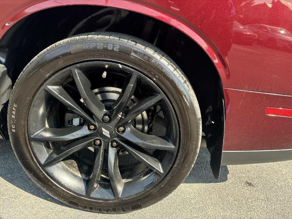 2017 Dodge Challenger Image 21