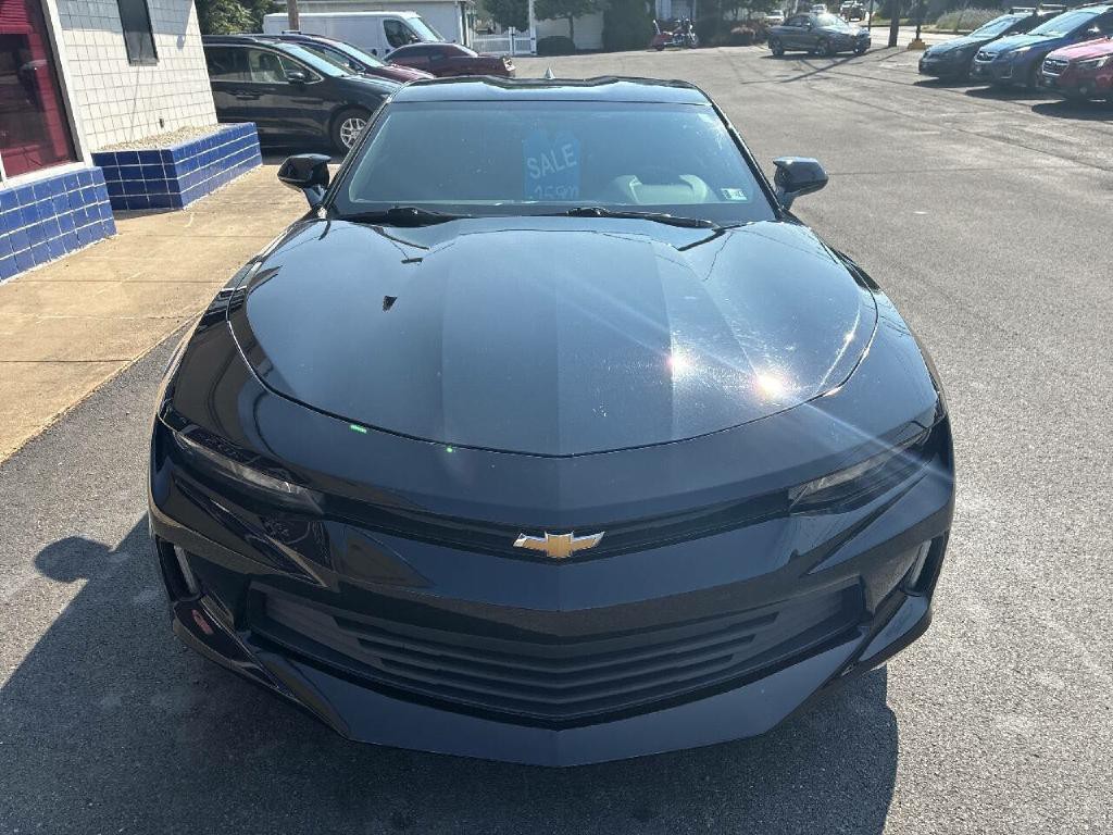 2016 Chevrolet Camaro Image 2