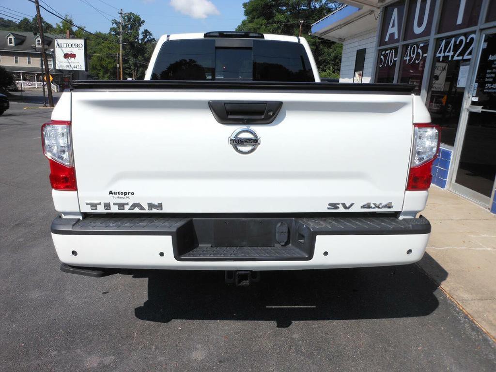 2021 Nissan Titan Image 4