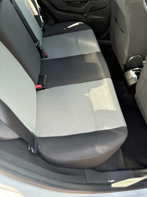 2016 Ford Fiesta Image 14