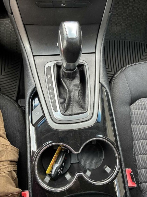 2017 Ford Edge Image 11