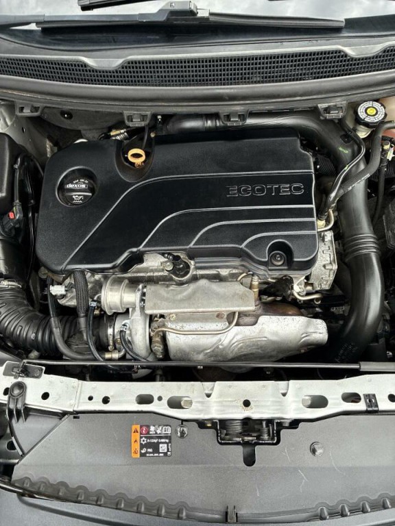 2019 Chevrolet Cruze Image 6