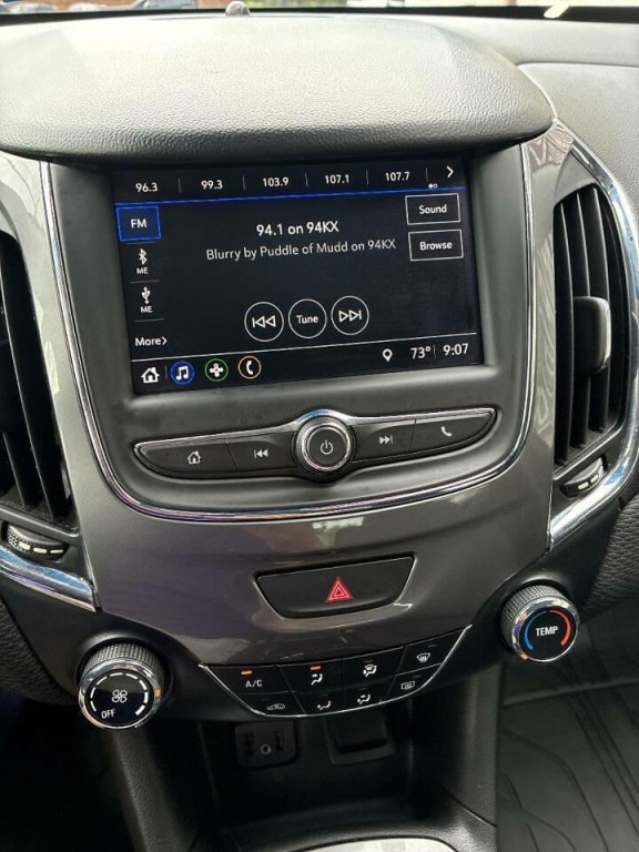 2019 Chevrolet Cruze Image 10