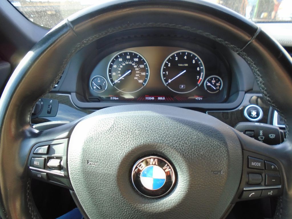 2012 BMW 7 Series Image 4