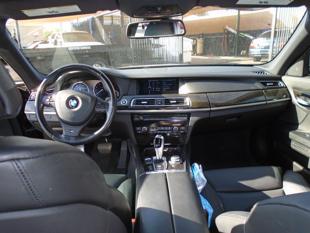 2012 BMW 7 Series Image 7