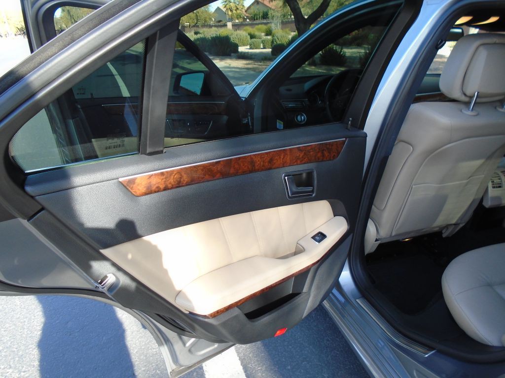 2012 Mercedes-Benz E-Class Image 9