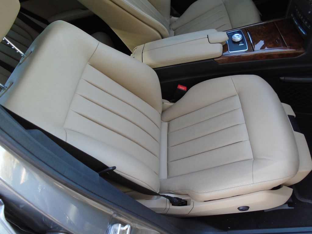 2012 Mercedes-Benz E-Class Image 18