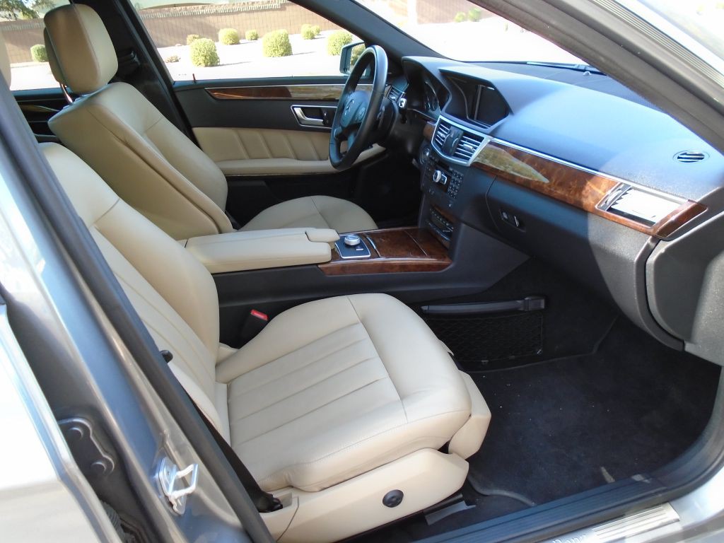 2012 Mercedes-Benz E-Class Image 19