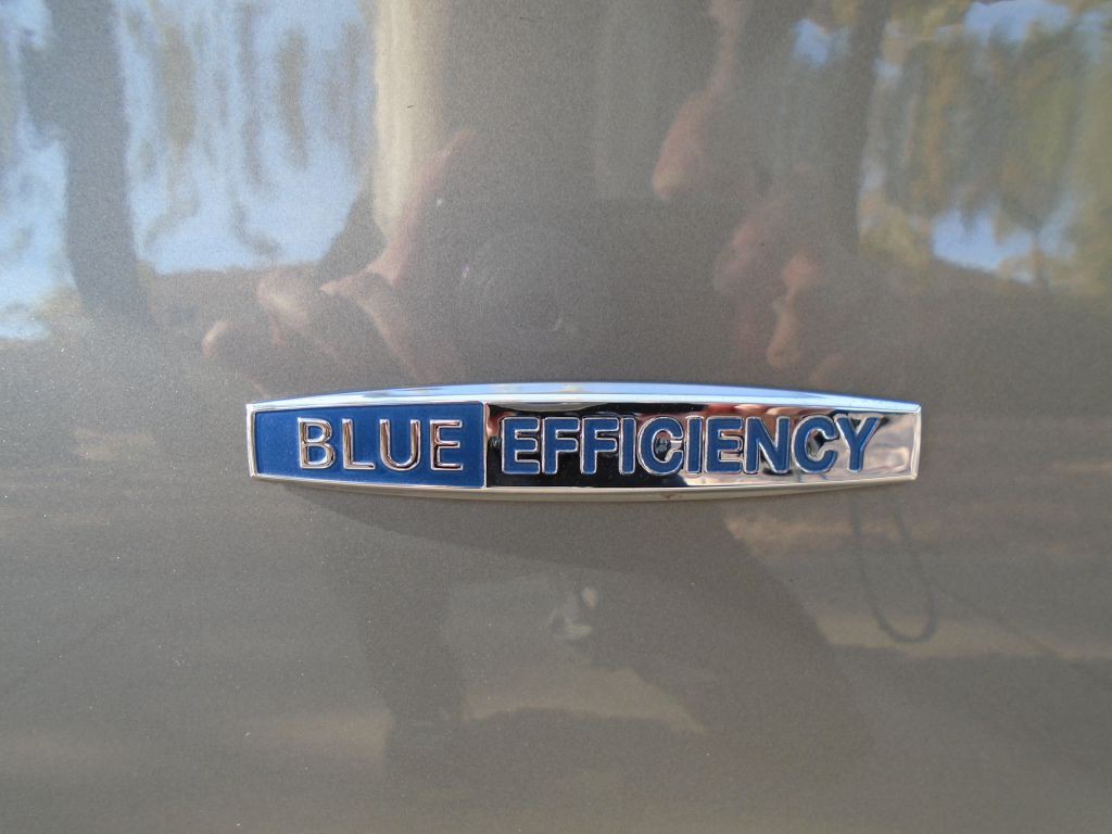 2012 Mercedes-Benz E-Class Image 21