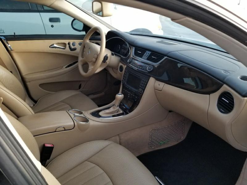 2007 Mercedes-Benz CLS-Class Image 8
