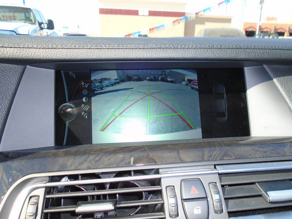 2011 BMW 7 Series Image 8