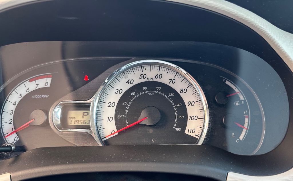 2011 Toyota Sienna Image 33