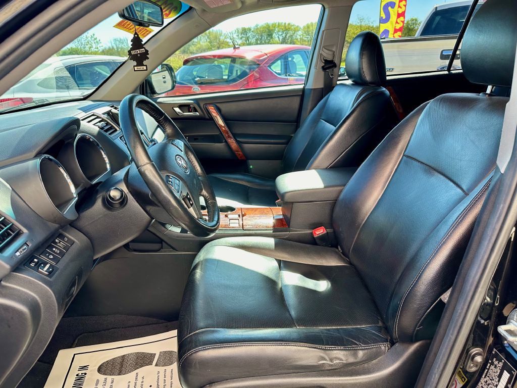 2013 Toyota Highlander Image 17