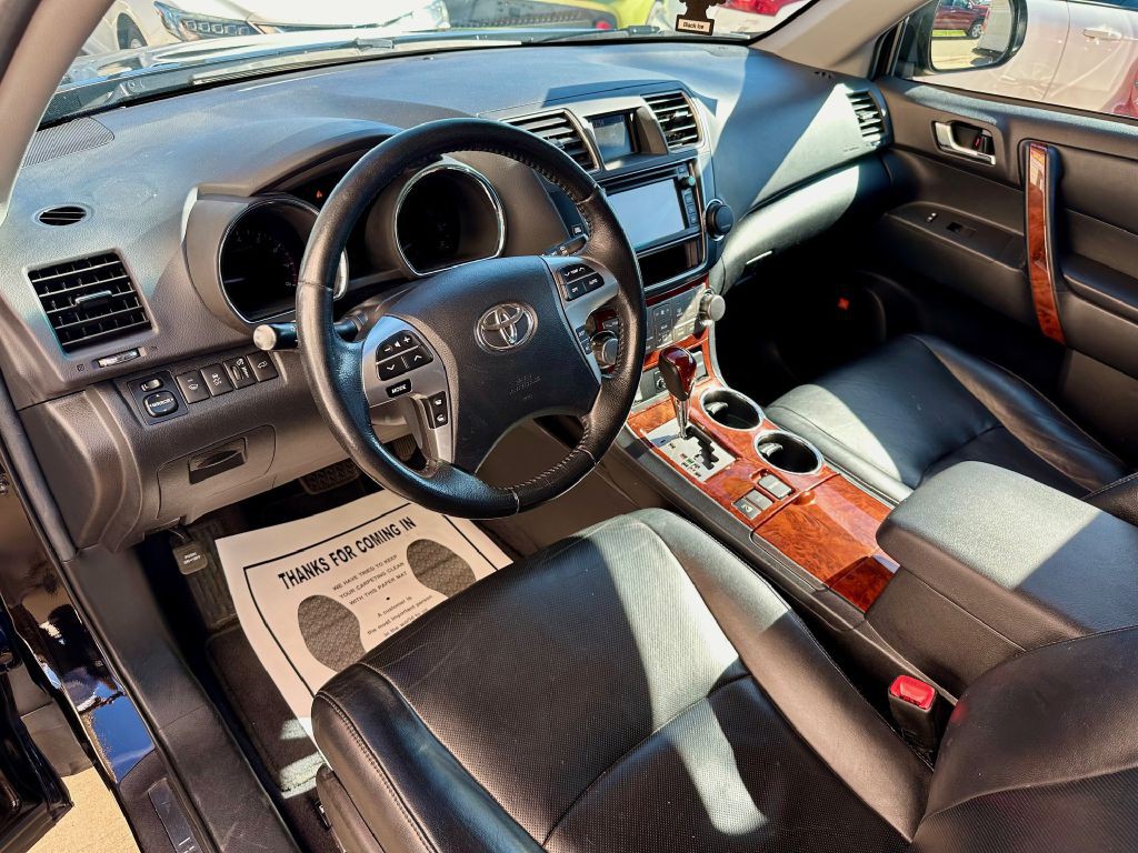 2013 Toyota Highlander Image 18