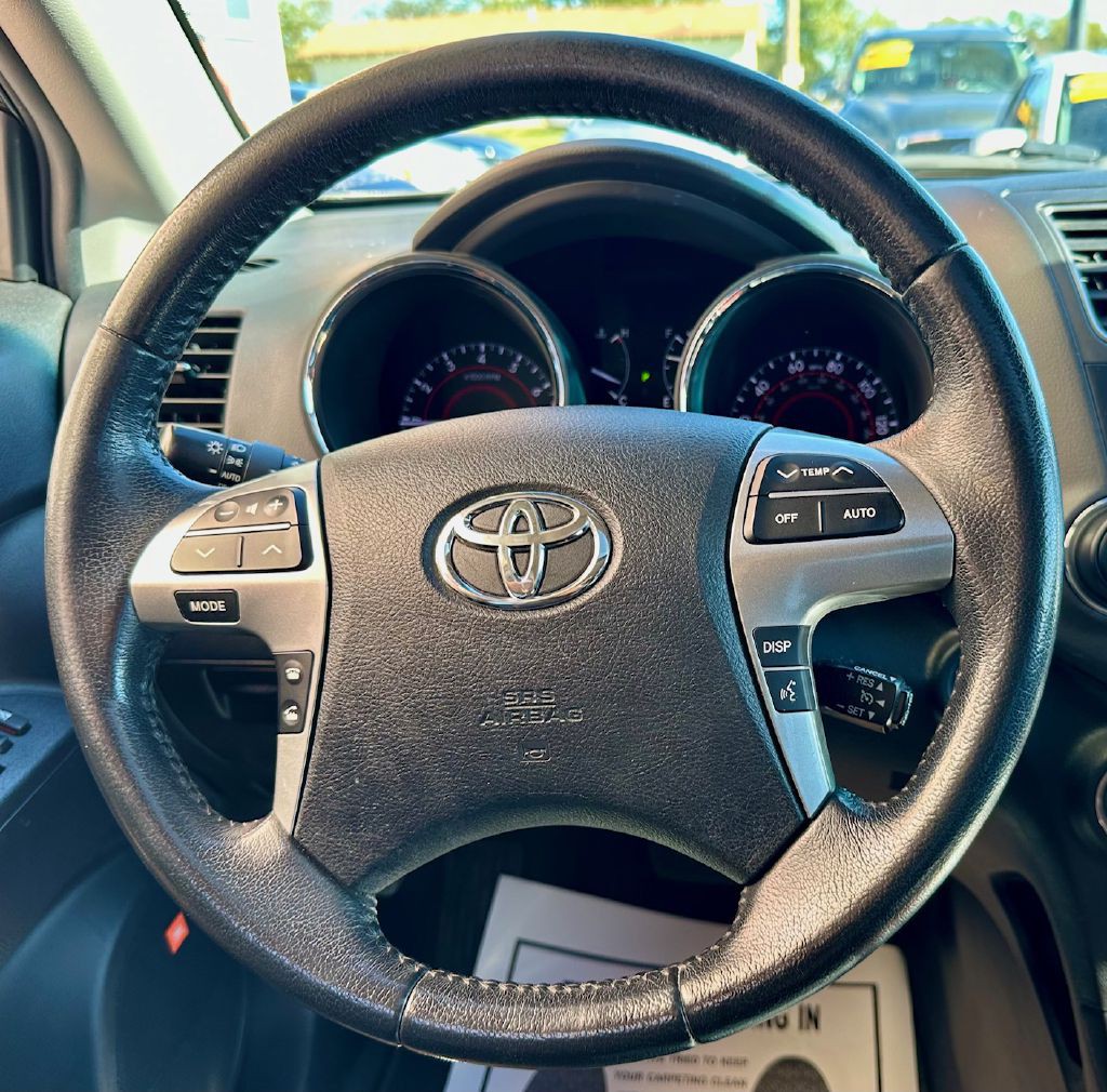 2013 Toyota Highlander Image 32