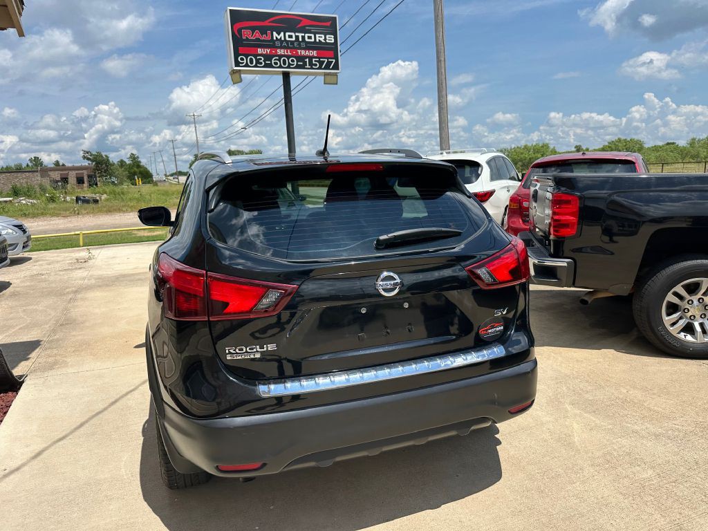 2017 Nissan Rogue Image 16