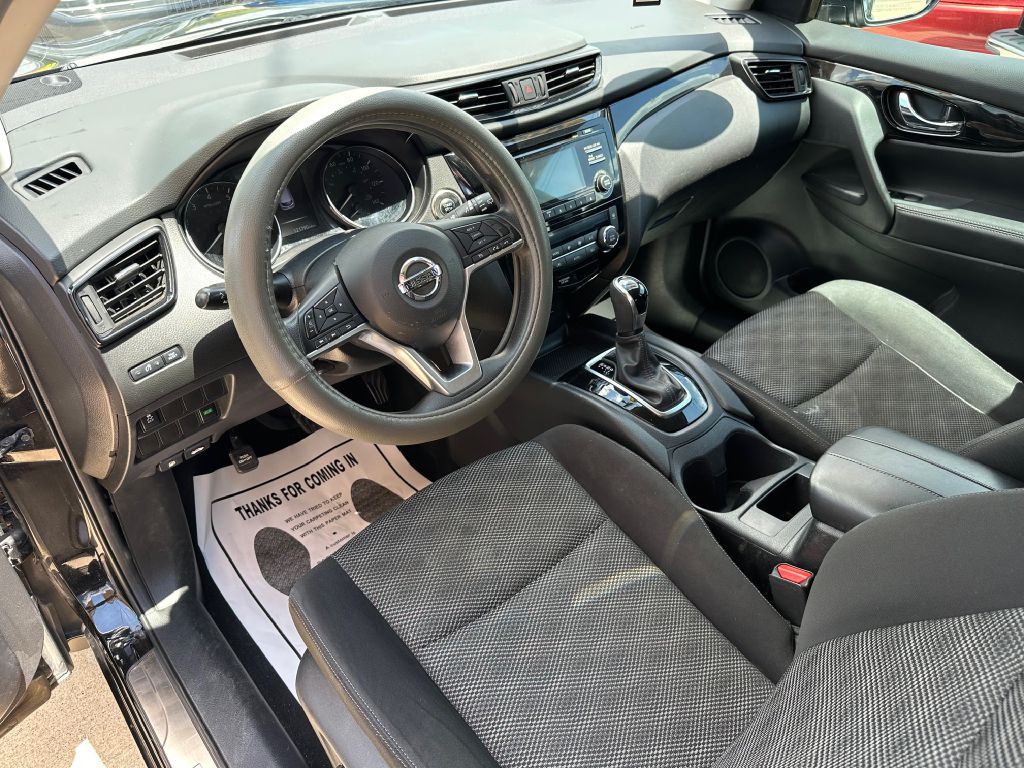 2017 Nissan Rogue Image 21