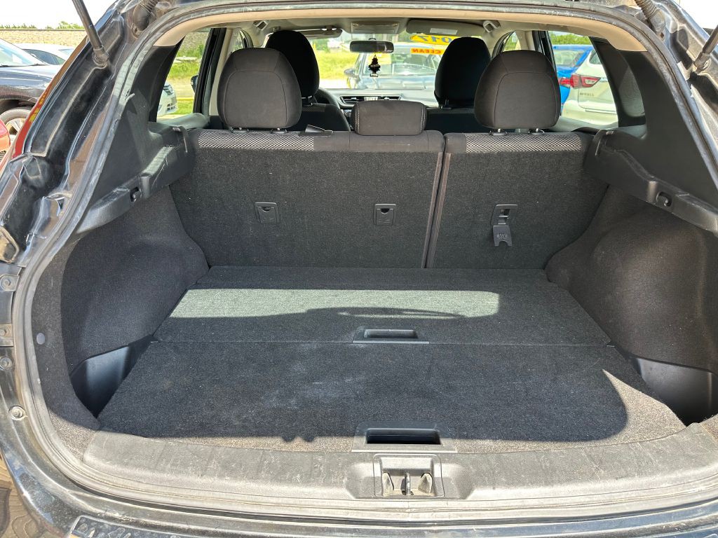 2017 Nissan Rogue Image 33