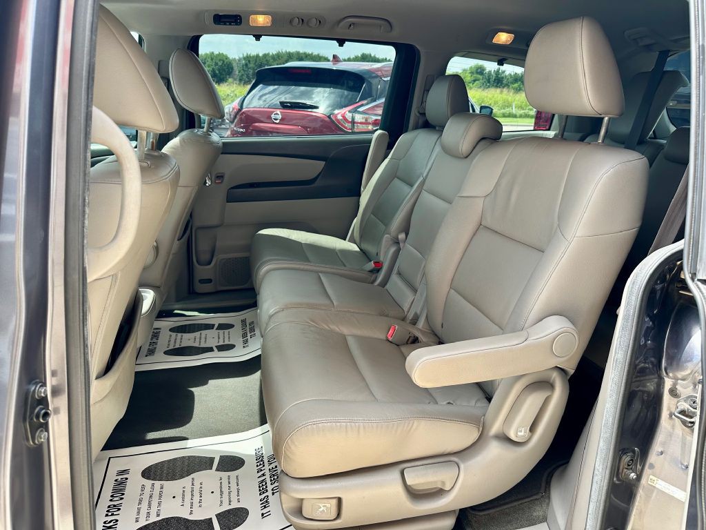 2015 Honda Odyssey Image 18