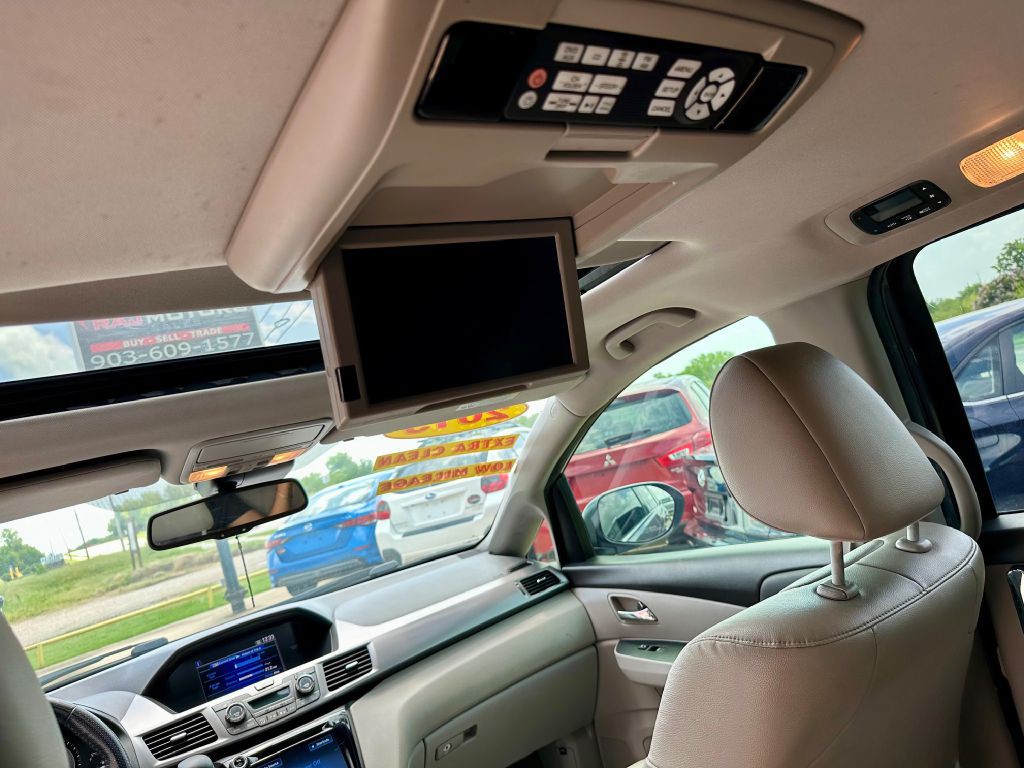 2015 Honda Odyssey Image 20