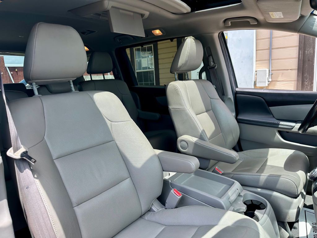 2015 Honda Odyssey Image 24