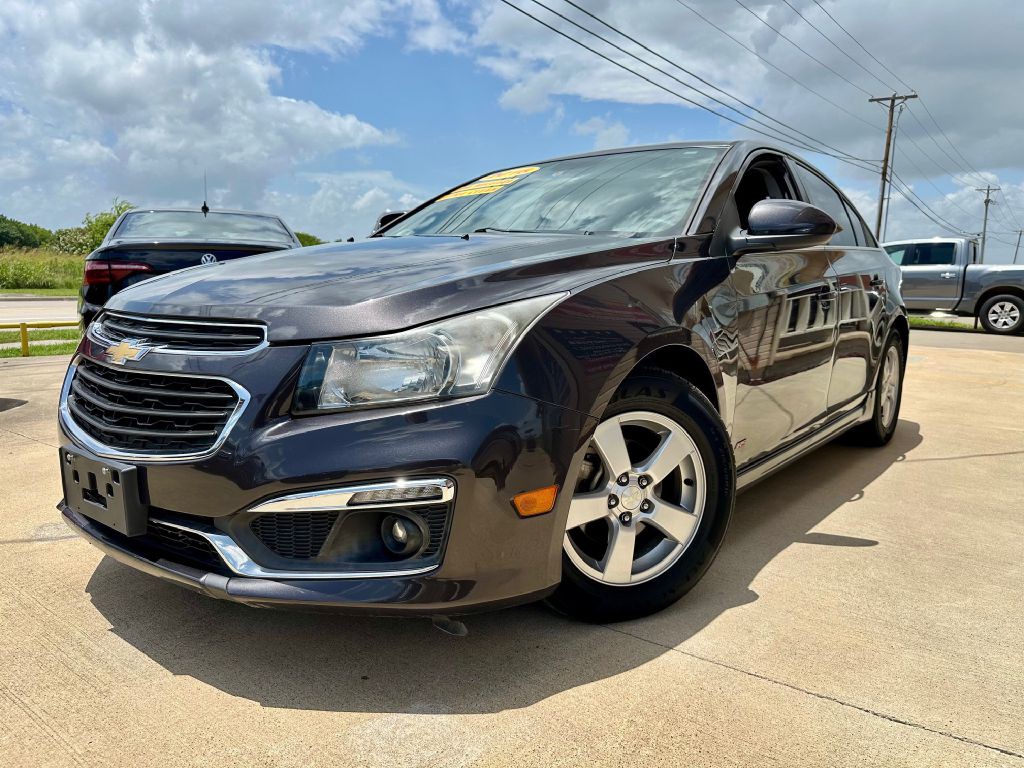 2016 Chevrolet Cruze Image 2