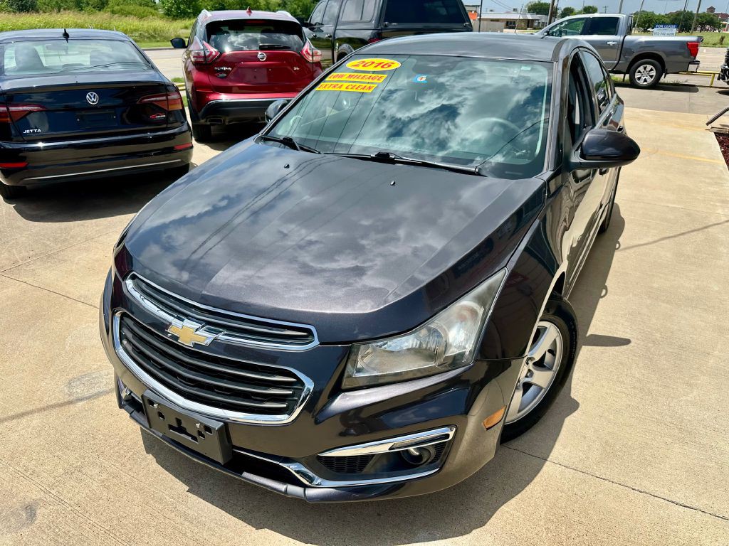 2016 Chevrolet Cruze Image 4