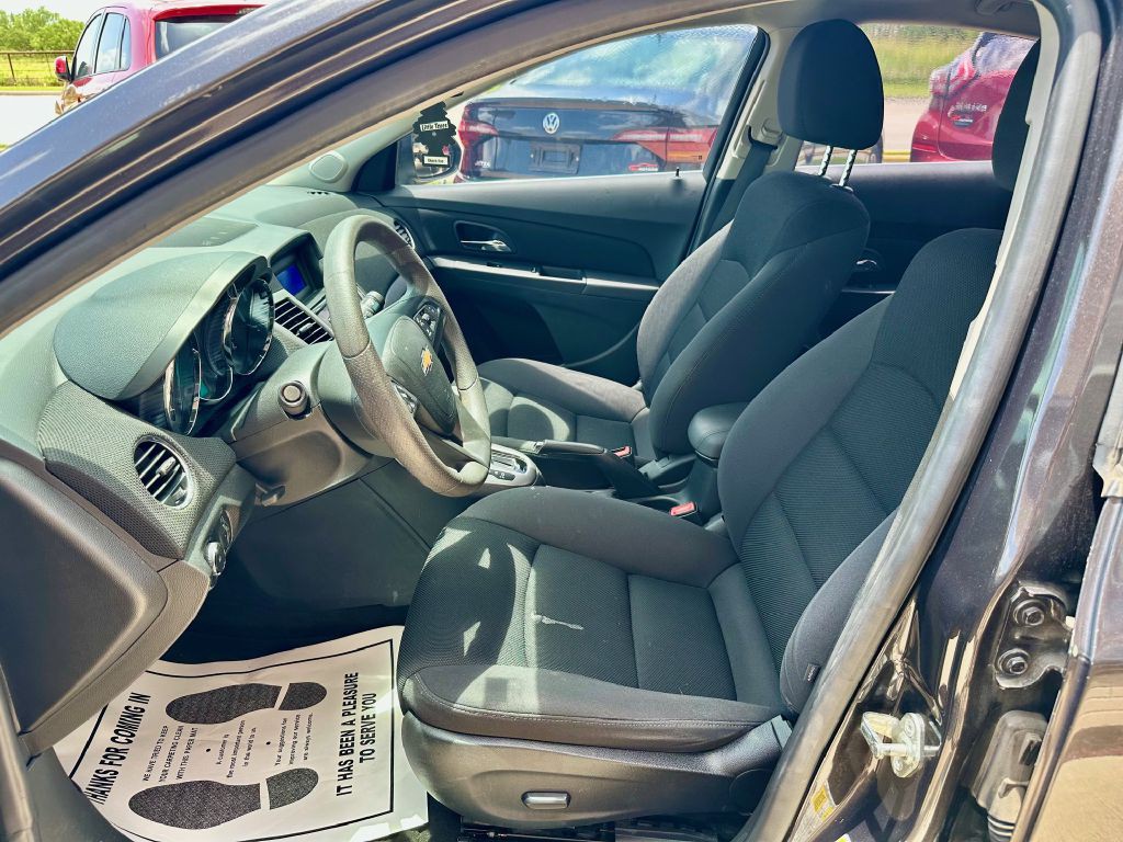 2016 Chevrolet Cruze Image 16