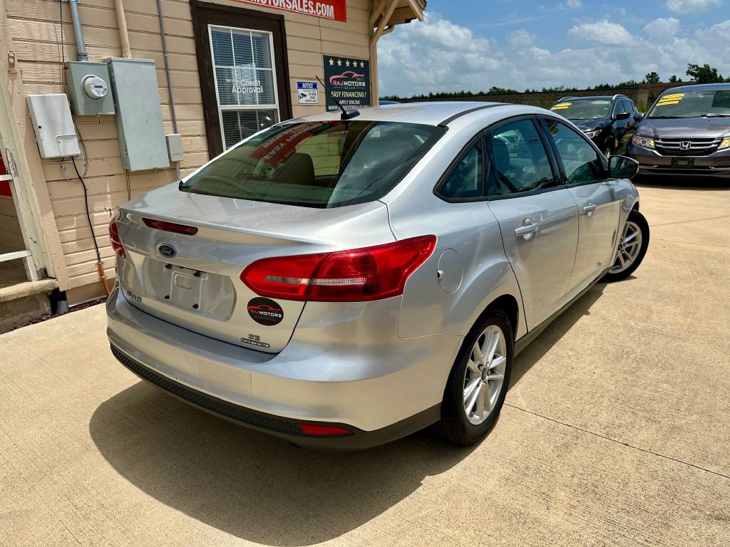 2016 Ford Focus Image 8
