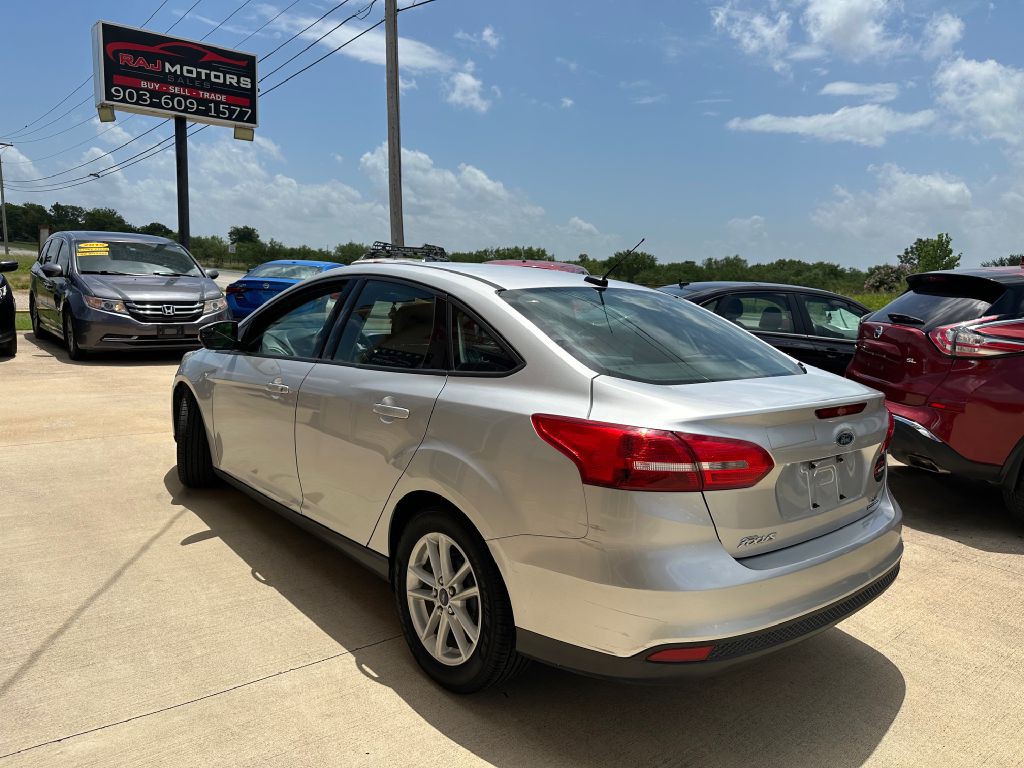 2016 Ford Focus Image 13