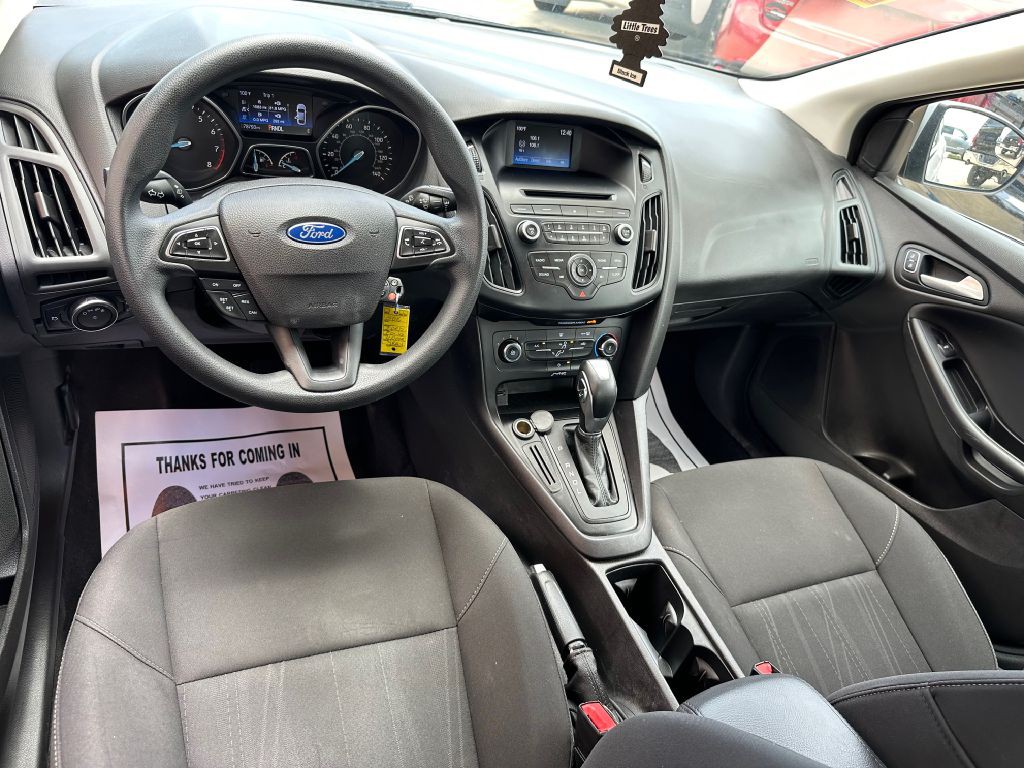 2016 Ford Focus Image 20