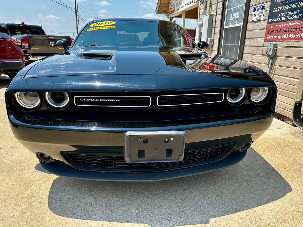 2017 Dodge Challenger Image 5