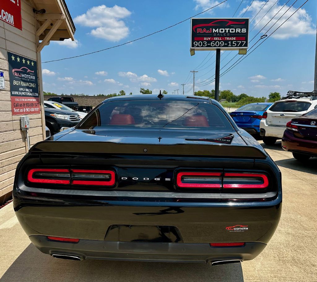 2017 Dodge Challenger Image 14