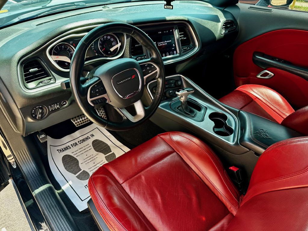 2017 Dodge Challenger Image 20