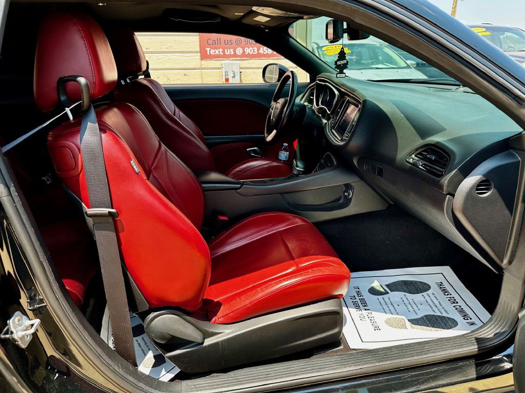 2017 Dodge Challenger Image 23