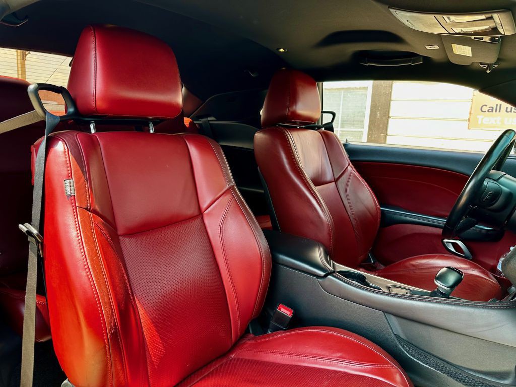 2017 Dodge Challenger Image 25