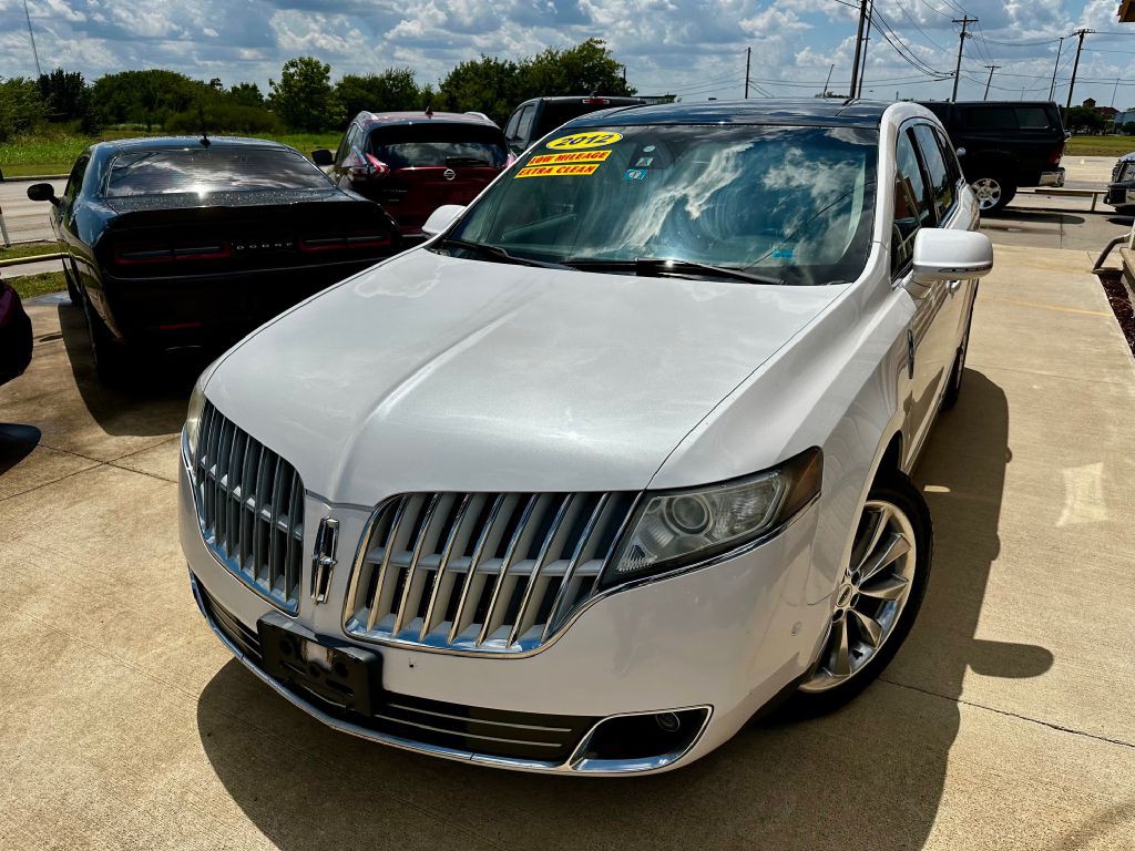 2012 Lincoln MKT Image 4