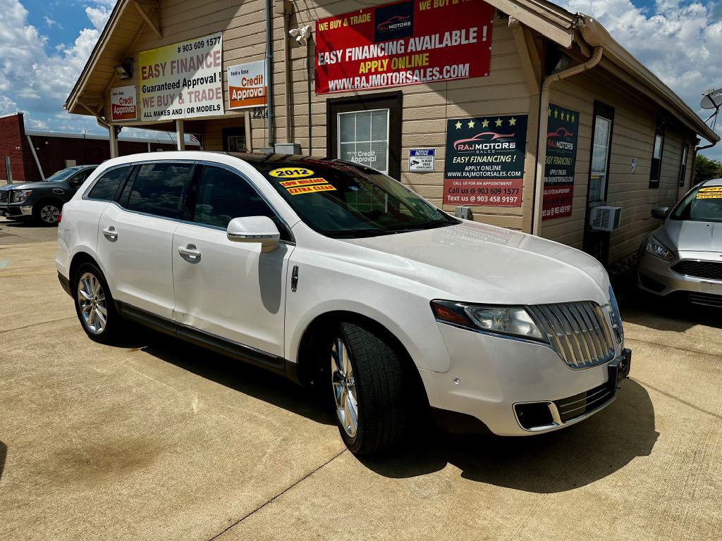 2012 Lincoln MKT Image 9