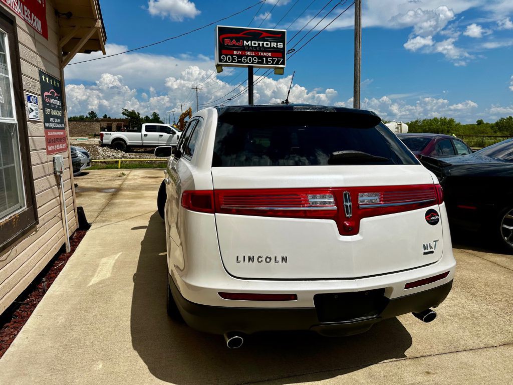 2012 Lincoln MKT Image 14
