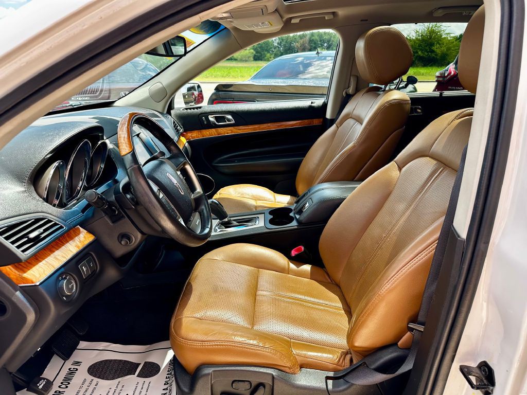 2012 Lincoln MKT Image 20