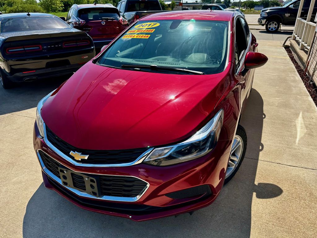 2017 Chevrolet Cruze Image 3