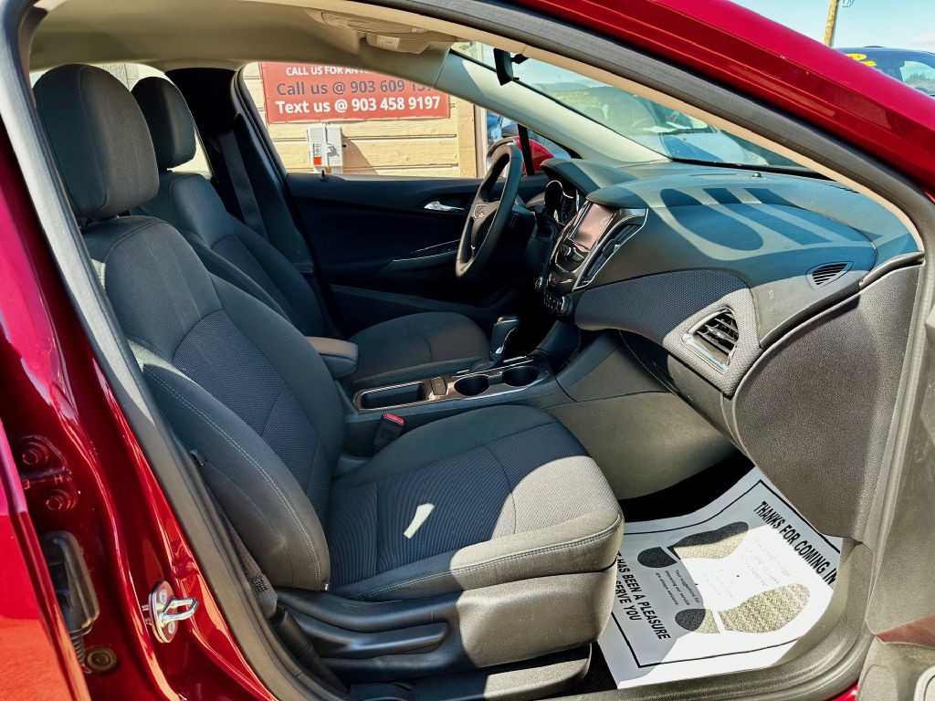 2017 Chevrolet Cruze Image 20