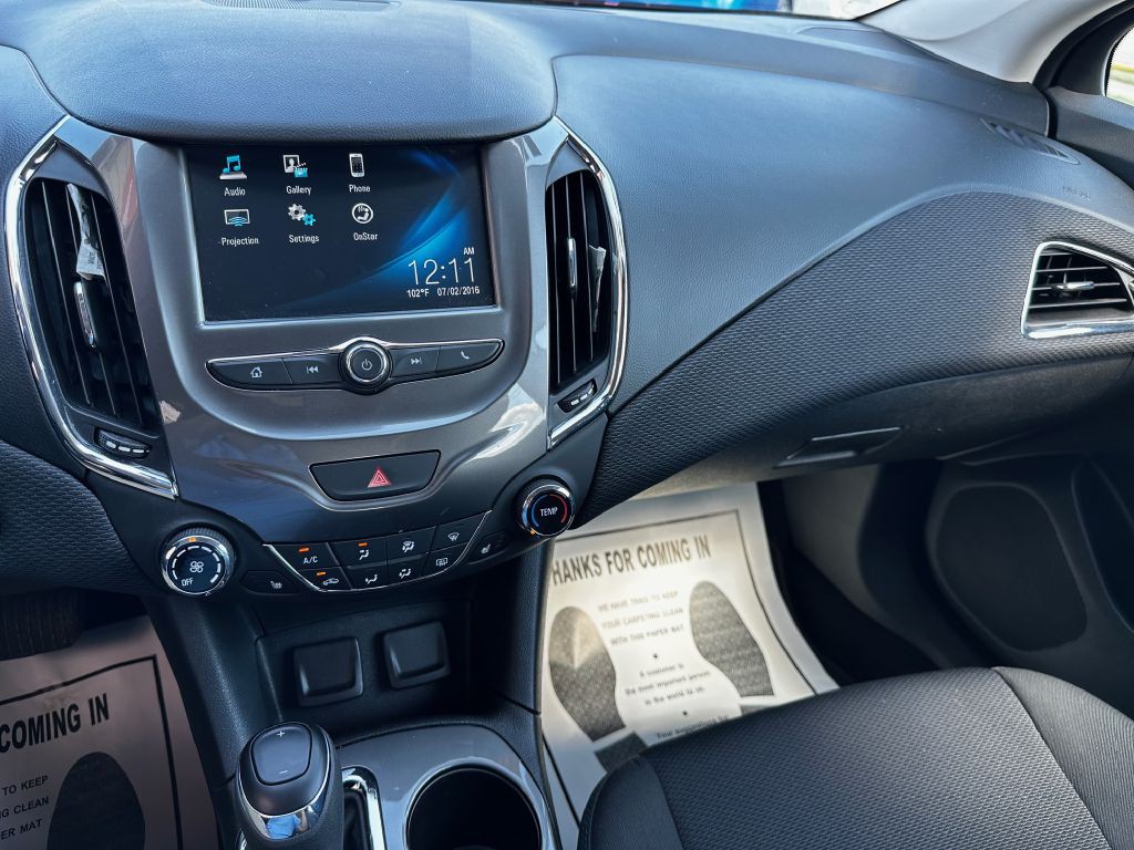 2017 Chevrolet Cruze Image 27