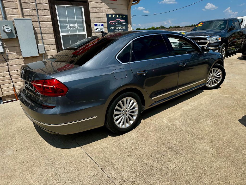 2016 Volkswagen Passat Image 10
