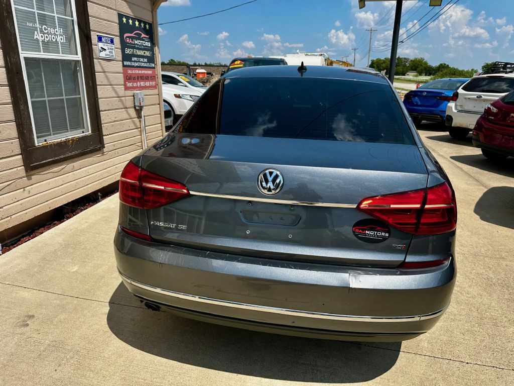 2016 Volkswagen Passat Image 13